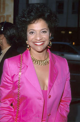 Debbie Allen at the Beverly Hills Academy Theater premiere for Dreamworks' Gladiator