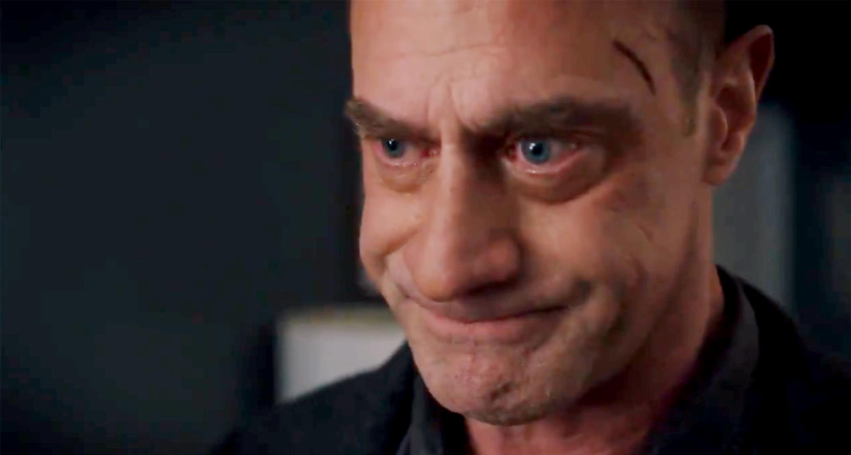 Is this the face of a man (Christopher Meloni, Stabler) in love? (@lawandordertv / Twitter)