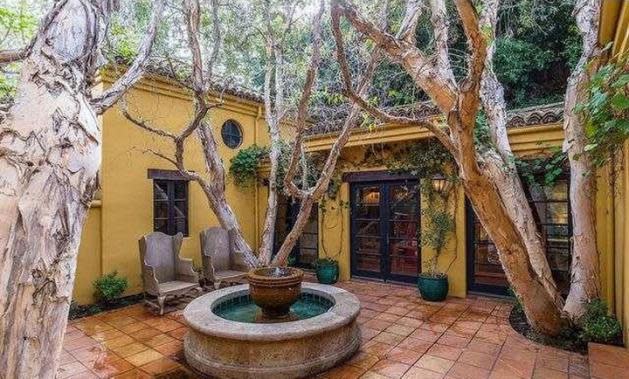 For Sale: Charlie Sheen verkauft seine Luxusvilla in Los Angeles