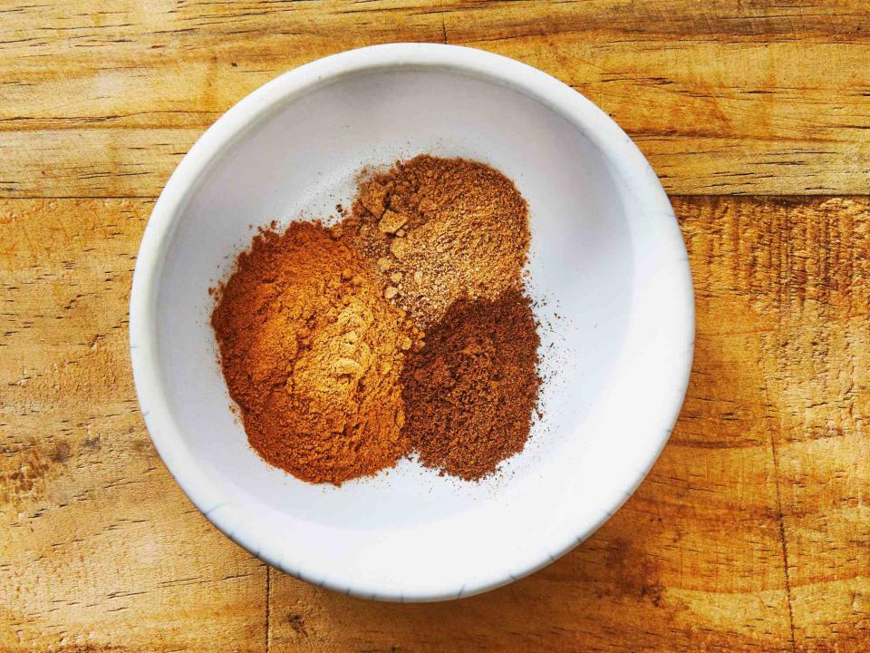 Cinnamon, nutmeg, and cloves mix together to make pumpkin pie spice.