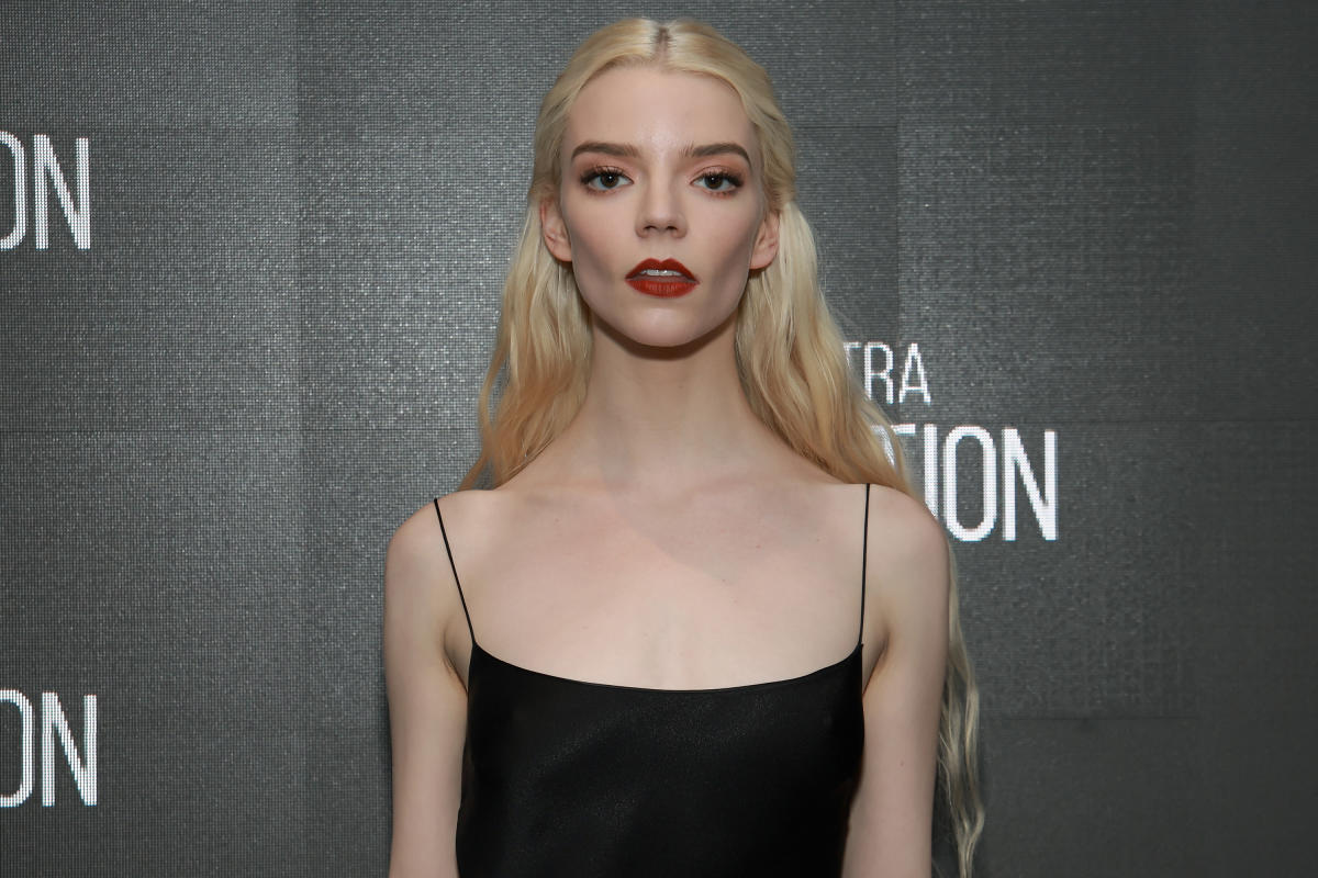 Anya Taylor-Joy dresses up as Princess Peach at 'Super Mario Bros. Movie'  premiere - ABC News