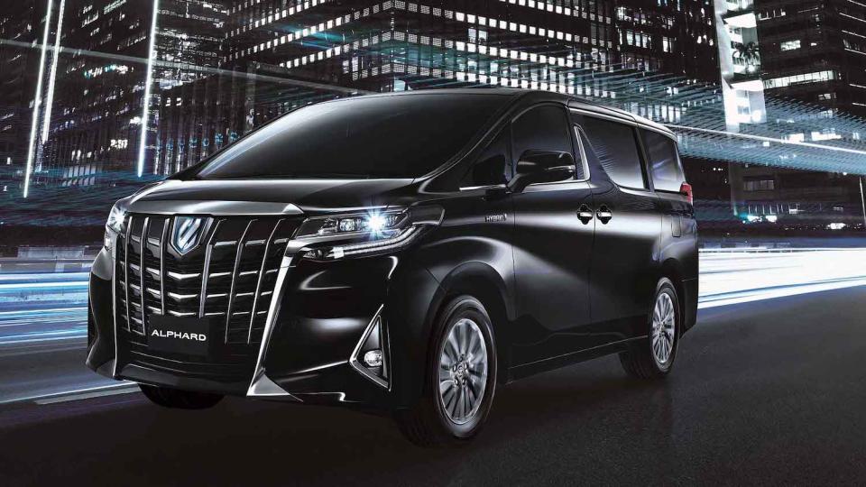 21 年式 Toyota Alphard 改採油電動力，單一車型 284 萬元