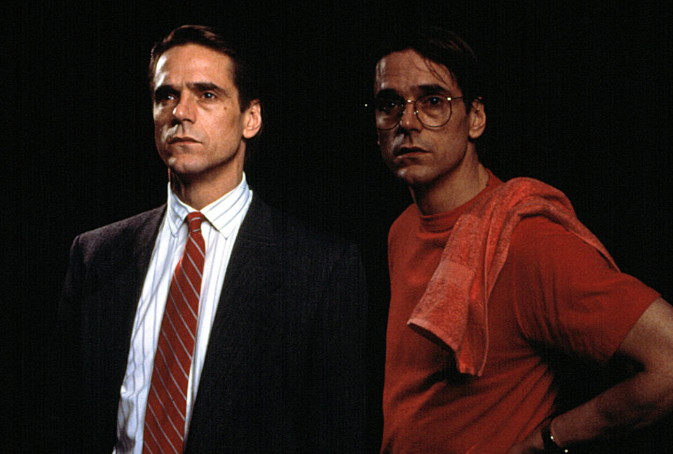 DEAD RINGERS, Jeremy Irons, 1988, TM & Copyright (c) 20th Century Fox Film Corp. All rights reserved.