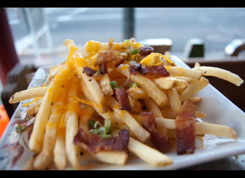 The fries at this <a href="http://www.gogobot.com/jonesys-eatbar-denver-restaurant" target="_hplink">Uptown neighborhood gastropub</a> are consistently voted Denver’s best: they’re thick-cut, extra crispy, and phenomenal.