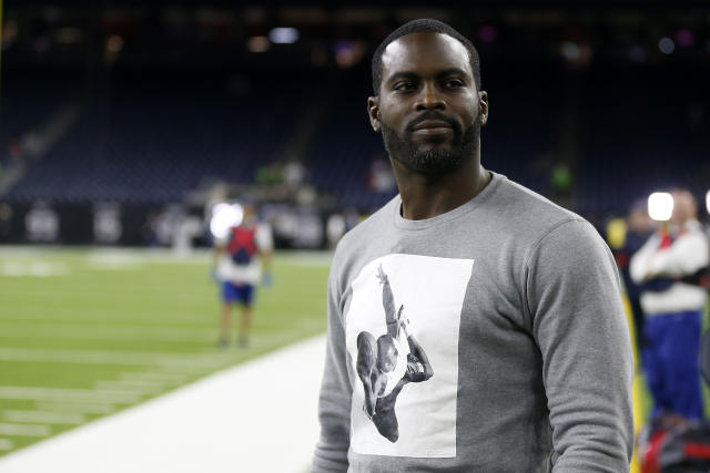 Michael Vick Reportedly Playing In Professional Football Game Next Week -  The Spun: What's Trending In The Sports World Today