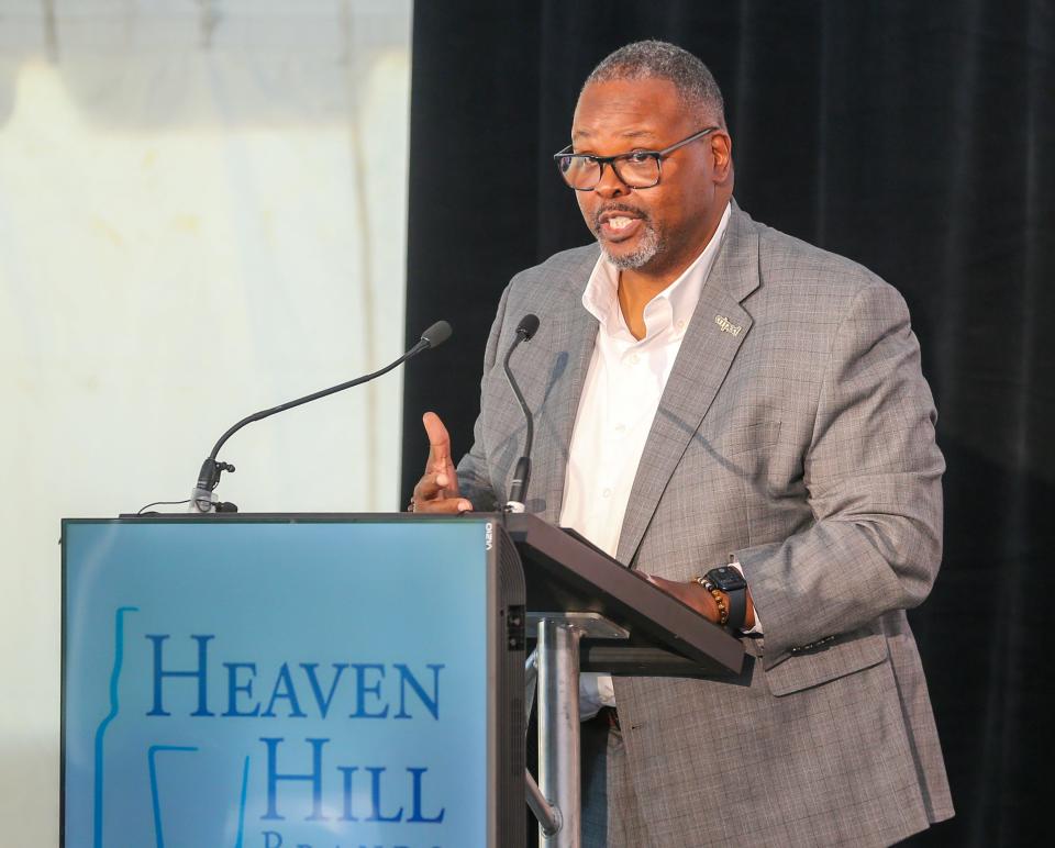 Dave Christopher á Founder at Adventurous Minds Produce Extraordinary Dreams (AMPED) speaks during a press conference to announce an $800,000 gift from Heaven Hill to different organizations in the California neighborhood on Friday, July 14, 2023