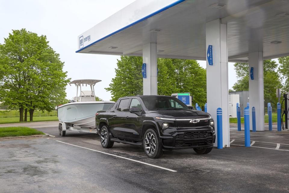 2024 chevrolet silverado ev rst