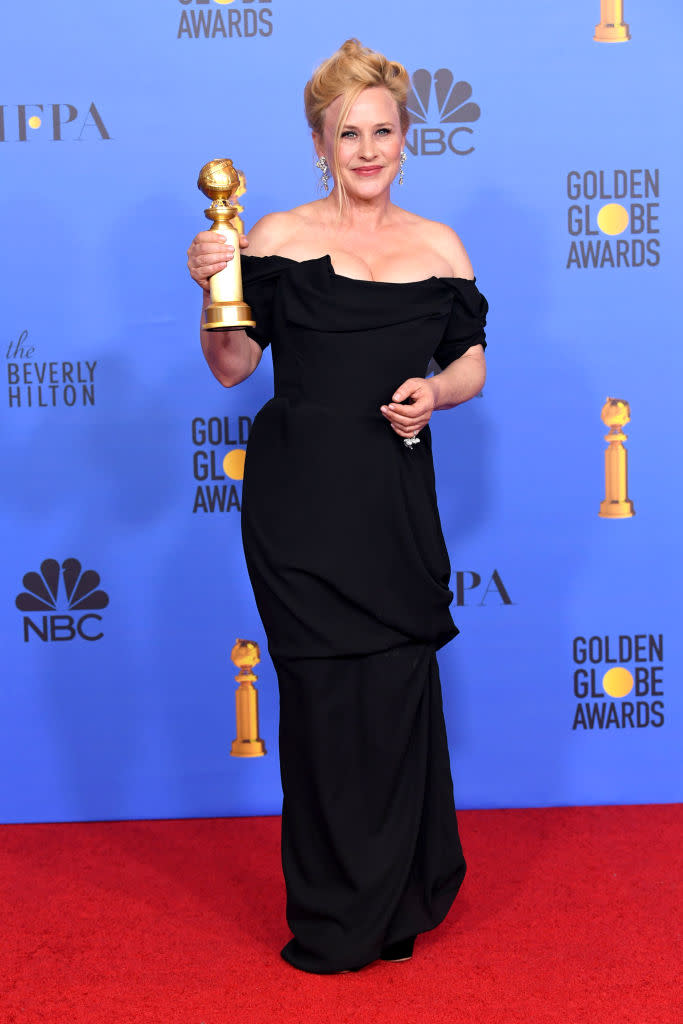 patricia arquette, χρυσές μπάλες, 2019, μαύρο φόρεμα, vivienne westwood, 