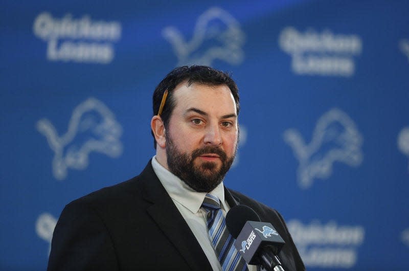 Matt Patricia talks with reporters as the new head coach of the Detroit Lions in 2018.