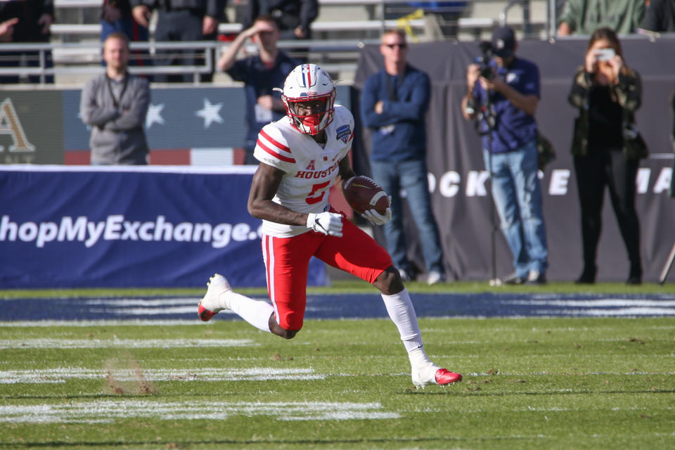 Houston wide receiver Marquez Stevenson runs up the field during the Armed Forces Bowl against Army on Dec. 22, 2018. (George Walker/Icon Sportswire via Getty Images)