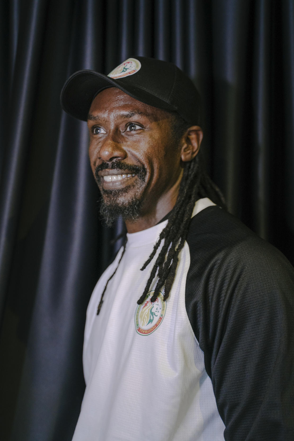 Aliou Cissé, entrenador de la selección nacional de futbol de Senegal, en Diamniadio, Senegal, el 31 de marzo de 2022. (Carmen Abd Ali/The New York Times)
