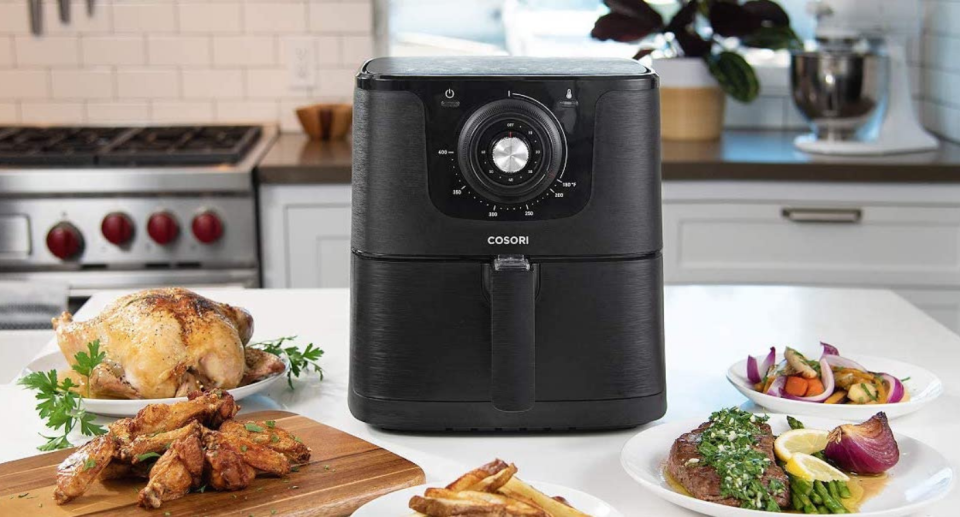 Save more than $60 on the Cosori XL Air Fryer. Image via Amazon.