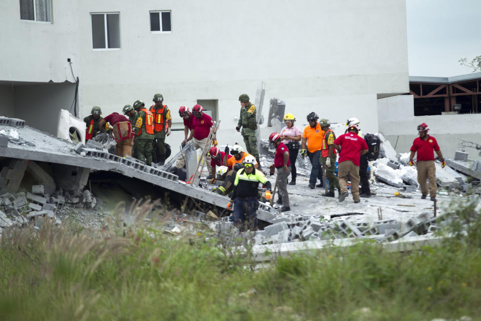 FOTOS | Dolor por derrumbe mortal en Monterrey