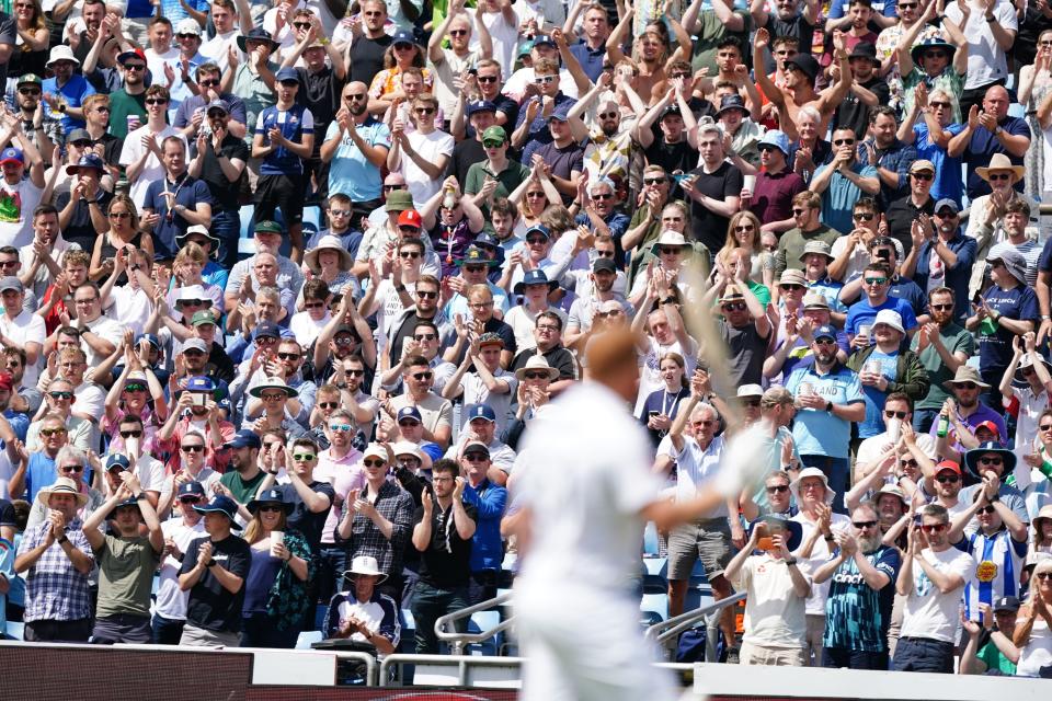 Crowd applauds England's Jonny Bairstow as he leaves the pitch (PA)