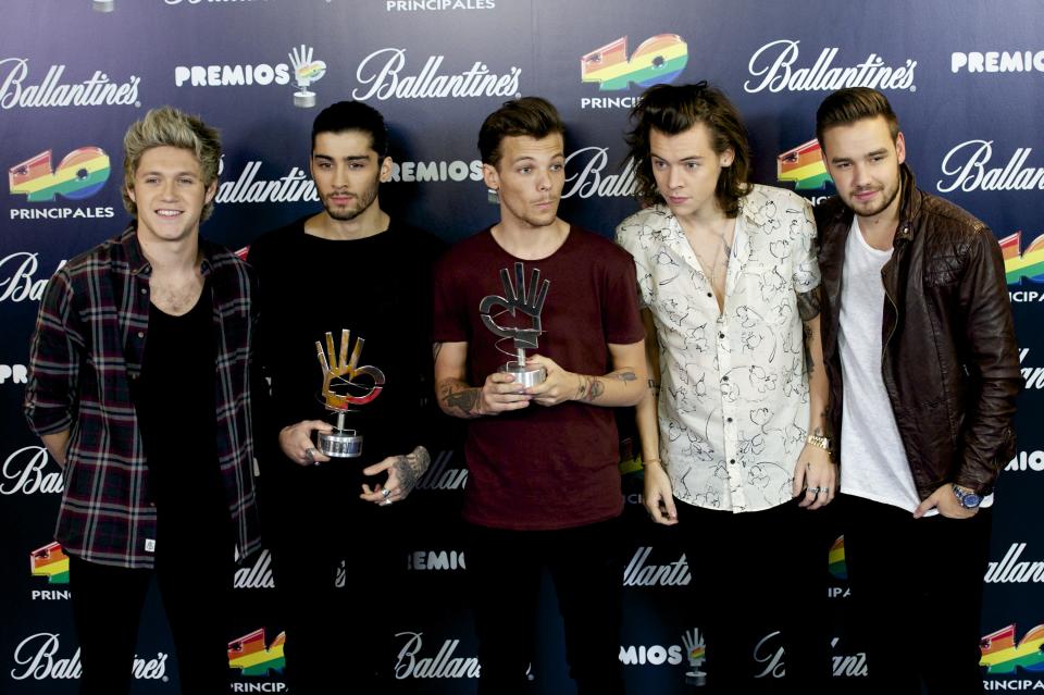 MADRID, SPAIN - DECEMBER 12: Niall Horan, Zayn Malik, Louis Tomlinson, Harry Styles and Liam Payne of One Direction attend '40 Principales Awards 2014' at Palacio de los Deportes on December 12, 2014 in Madrid, Spain.  (Photo by Juan Naharro Gimenez/Getty Images)