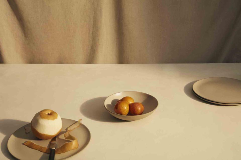 Material Dishware, Bowls with Fruit