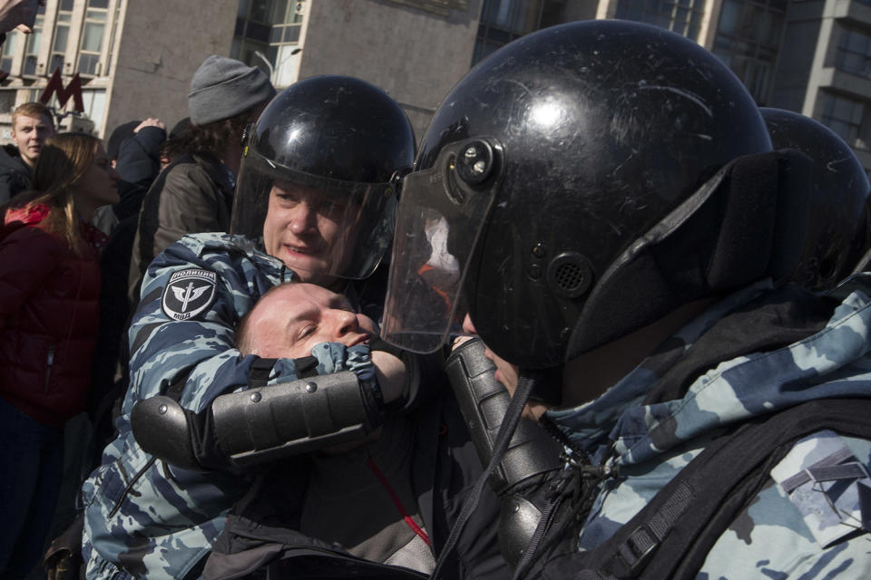 Protests nationwide bring thousands to Russia’s streets