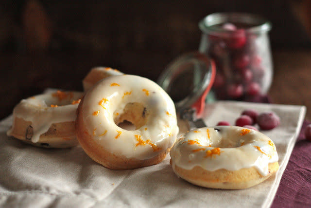 <strong>Get the <a href="http://www.countrycleaver.com/2012/12/7th-day-of-christmas-100-mini-donuts-cookbook-giveaway.html">Cranberry Orange Donuts recipe</a> from Wanna Be A Country Cleaver</strong>