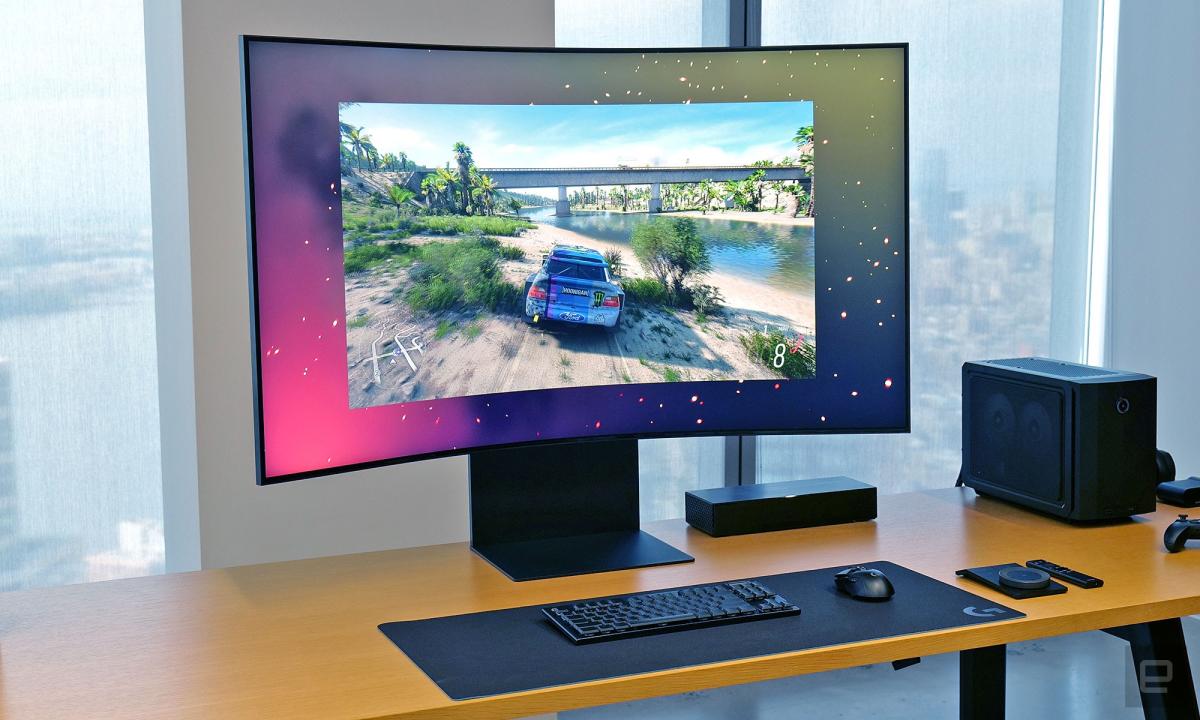 We Went Hands-On With Samsung's New 55 Odyssey Ark Gaming Monitor