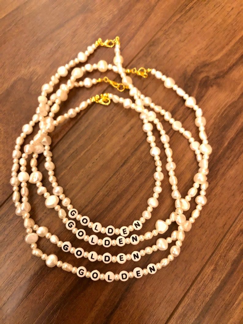 16) "Golden" Beaded Pearl Necklace Replica