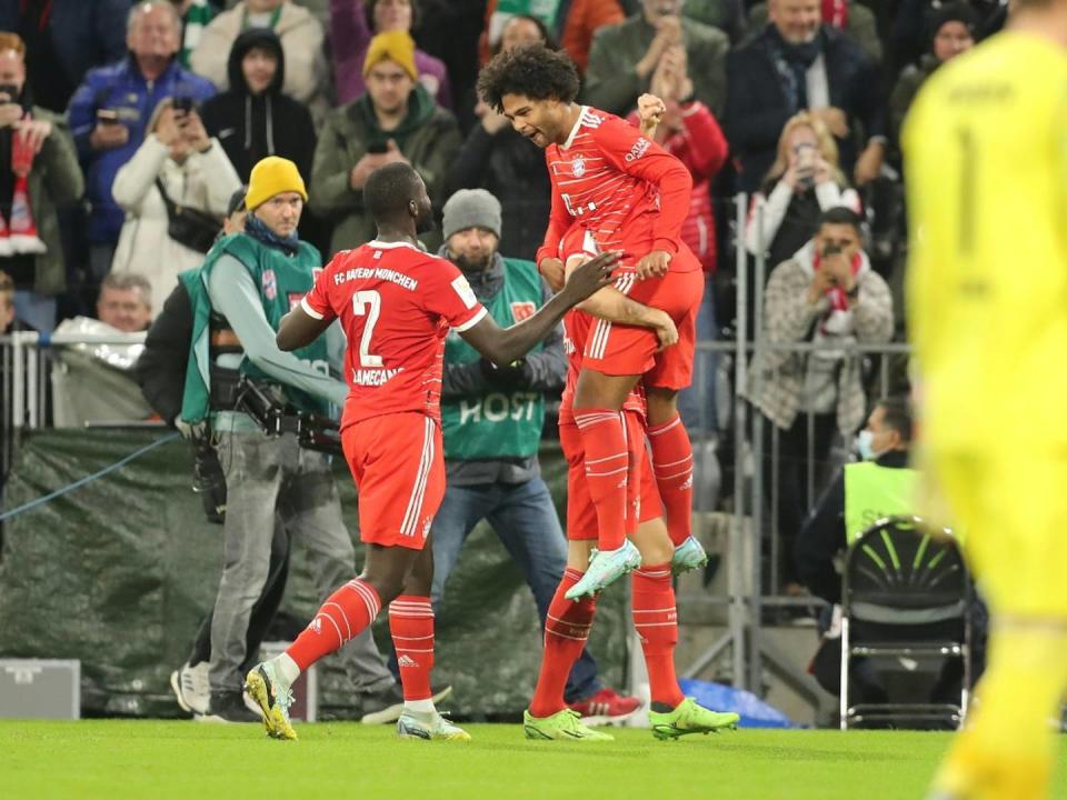 Bayern überrollen Werder - Dortmund verliert den Anschluss