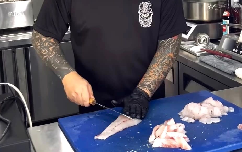 sliced by ah hua kelong - fish cutting