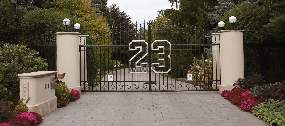 Michael Jordan&#x002019;s $15M mansion sat on the market for 12 years &#x002014; now he has a buyer. 3 real estate plays with fast returns