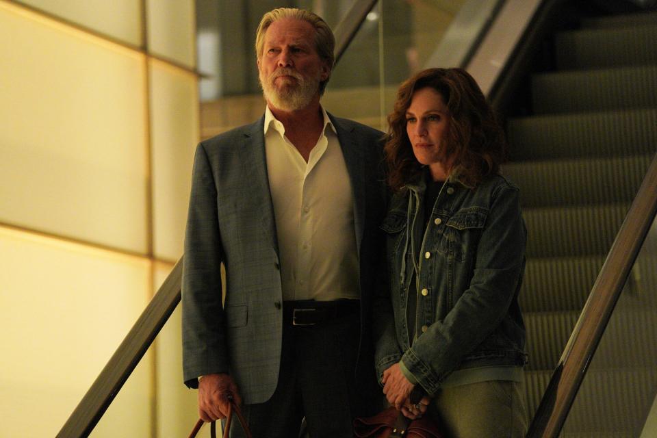 THE OLD MAN -- "V" Episode 5 (Airs Thursday, July 7) Pictured: (l-r) Jeff Bridges as Dan Chase, Amy Brenneman as Zoe McDonald