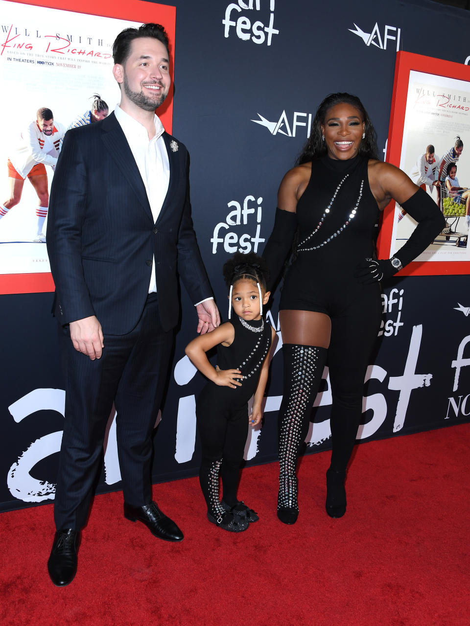 HOLLYWOOD, CALIFORNIA - NOVEMBER 14: Alexis Ohanian, Olympia Williams and Serena Williams arrives at the 2021 AFI Fest: Closing Night Premiere Of Warner Bros. "King Richard" at TCL Chinese Theatre on November 14, 2021 in Hollywood, California. (Photo by Steve Granitz/WireImage )