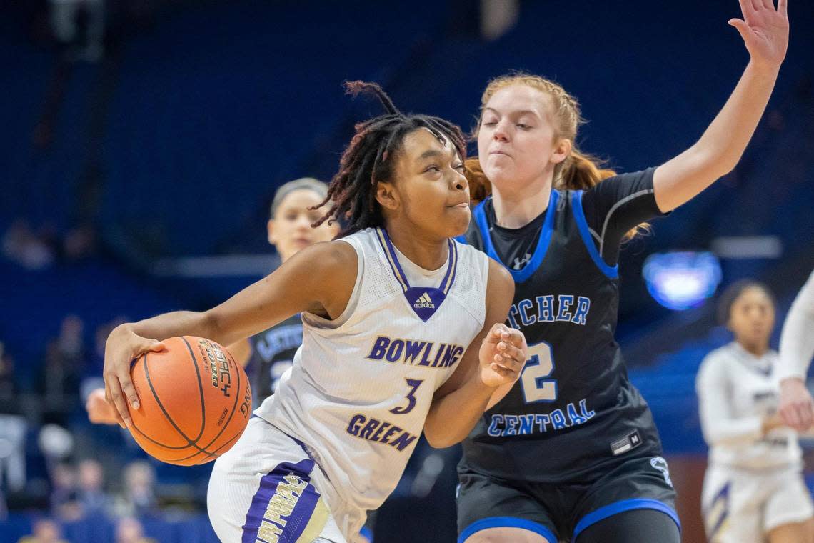 Bowling Green’s Saniyah Shelton (3) has signed with Eastern Kentucky University.