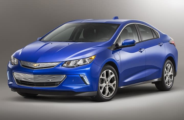 2016 Chevrolet Volt front quarter left photo