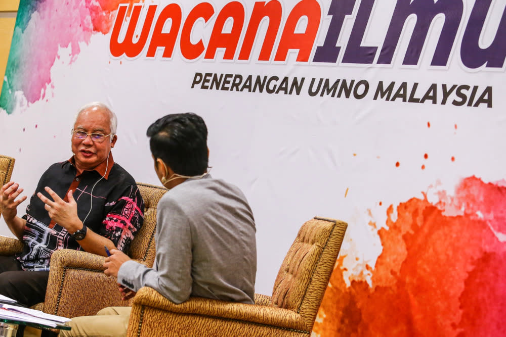 Former prime minister Datuk Seri Najib Razak speaks at a special forum called ‘Hard Truth: Cash is King’, at the Umno headquarters in Kuala Lumpur August 7, 2019. — Picture by Hari Anggara