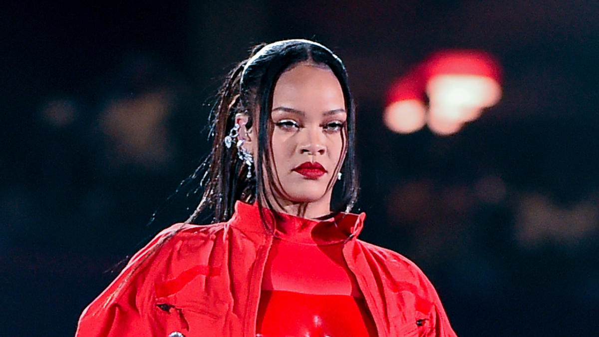Rihanna and LVMH Announces Closure Of Luxury Fenty Fashion House - Urban  Islandz