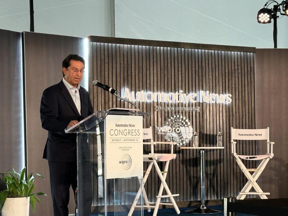 José Muñoz anima los Congresos de Automotive News / Queautocompro.com