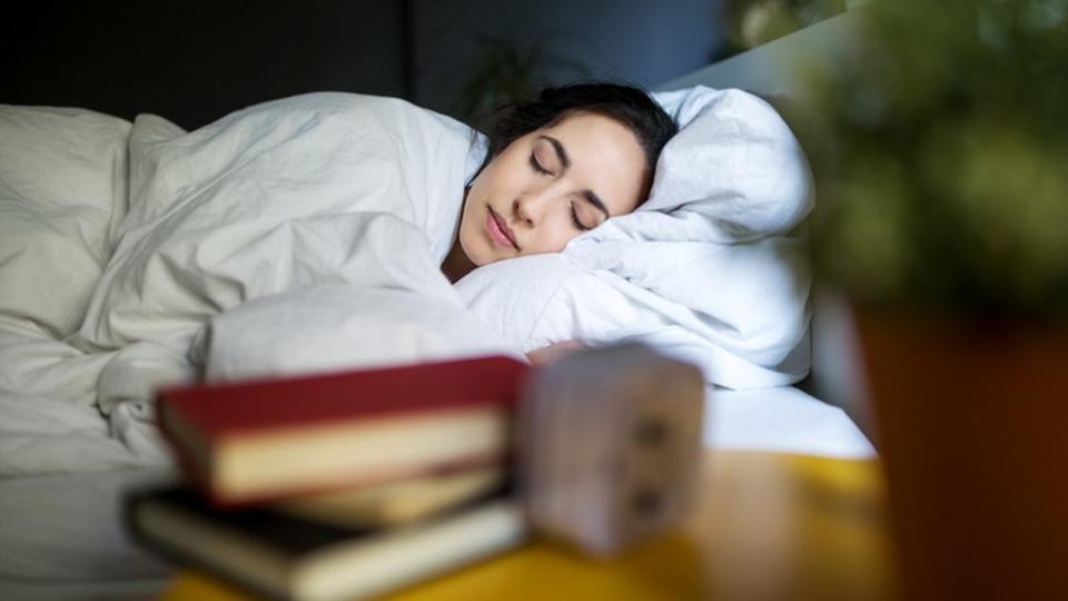 Imagen de una mujer durmiendo