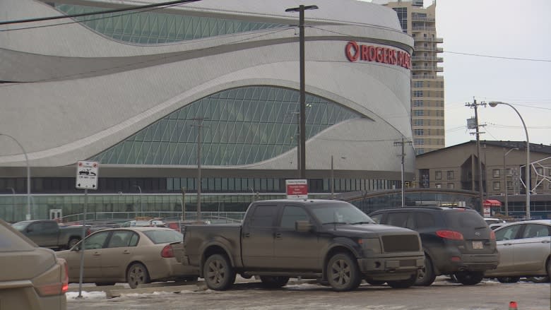 Daytime private parking rates reduced near Rogers Place as demand drops