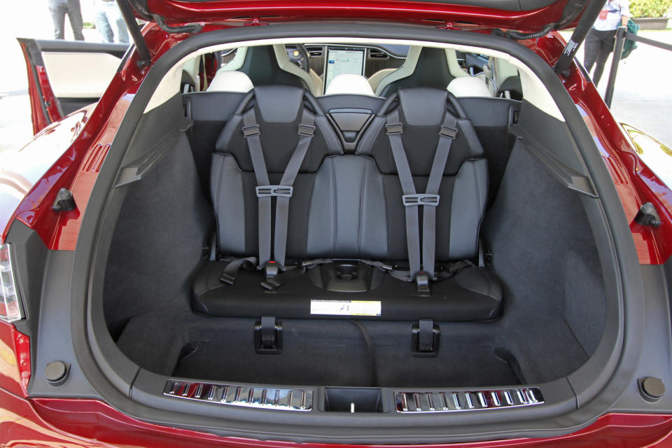 Rear-facing jump seats in the Tesla Model S