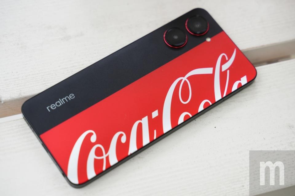 ▲realme 10 Pro 5G Coca-Cola Edition