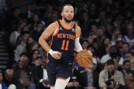 New York Knicks' Jalen Brunson brings the ball up during the first half of the team's NBA basketball game against the Sacramento Kings on Thursday, April 4, 2024, in New York. (AP Photo/Frank Franklin II)