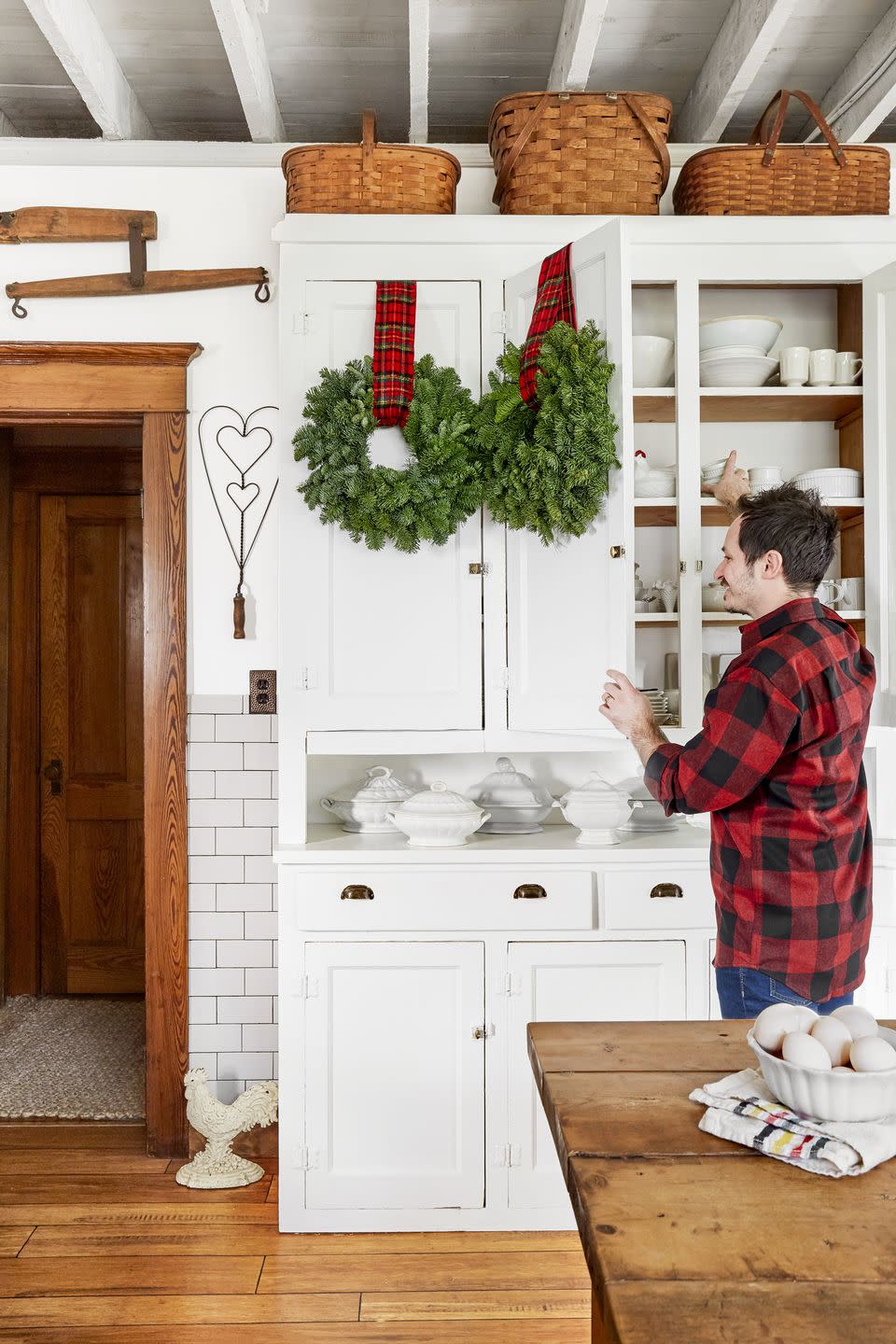 Wreath-Adorned Cupboards Christmas Kitchen