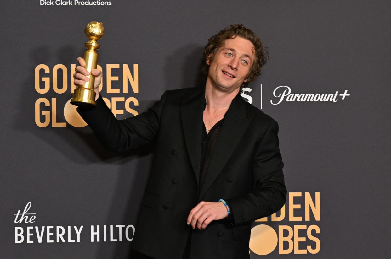 Jeremy Allen White golden globes