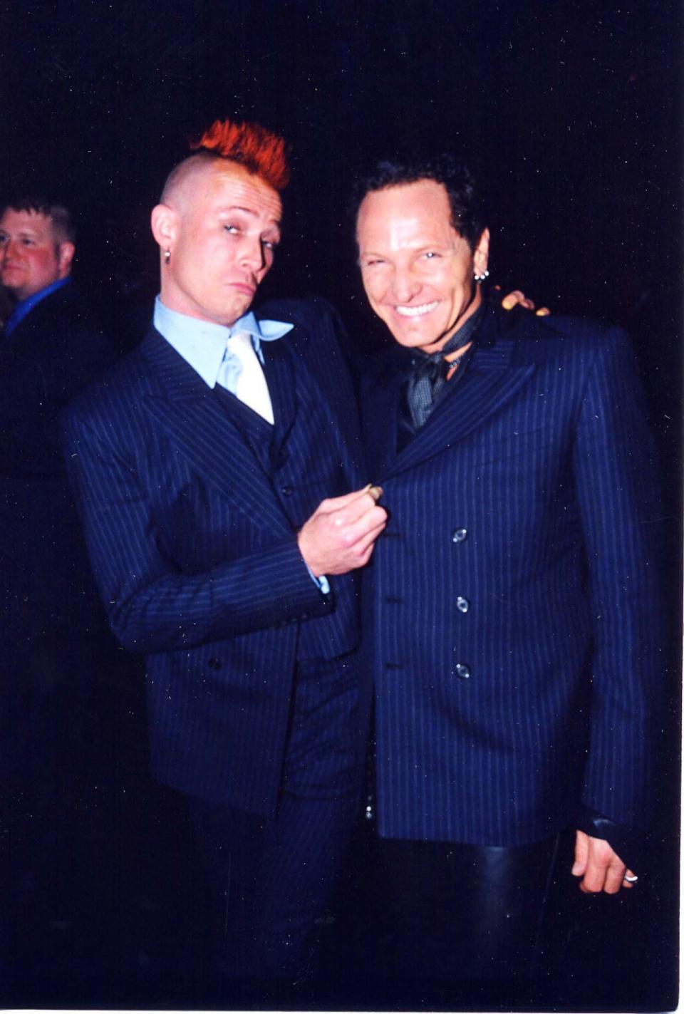 For the Grammy Awards in 1999, Weiland showed up sporting a red mohawk. Here he’s posing with future Velvet Revolver bandmate and former Guns N’ Roses drummer Matt Sorum. (FilmMagic)