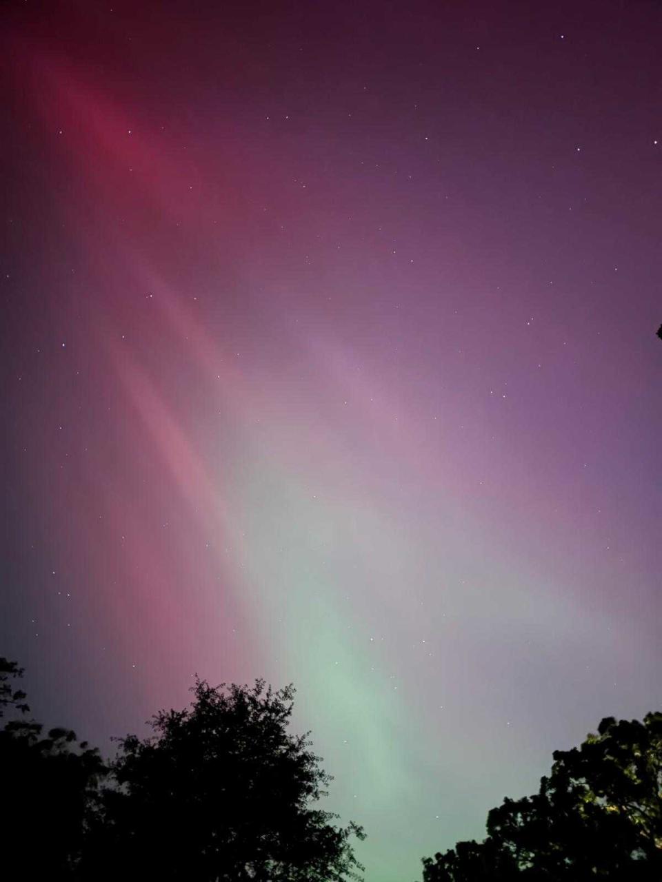 Captured northern lights from South Carolina.