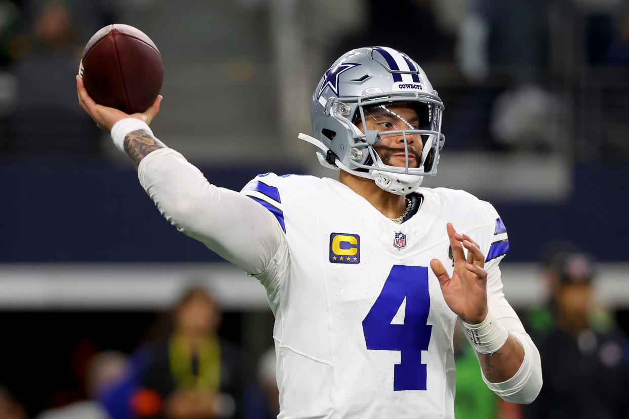 ARLINGTON, TEXAS - JANUARY 14: Dak Prescott #4 of the Dallas Cowboys throws a pass during the NFC Wild Card Playoff game against the Green Bay Packers at AT&T Stadium on January 14, 2024 in Arlington, Texas. (Photo by Richard Rodriguez/Getty Images)