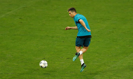 Soccer Football - Champions League Final - Real Madrid Training - NSC Olympic Stadium, Kiev, Ukraine - May 25, 2018 Real Madrid's Cristiano Ronaldo during training REUTERS/Andrew Boyers