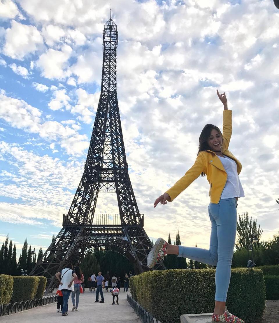 Su primera experiencia en el extranjero fue en París, donde estuvo de Erasmus. En una entrevista con La Nueva Crónica reveló que no descarta regresar a la capital francesa para trabajar como modelo. (Foto: Instagram / <a href="https://www.instagram.com/p/BZJ5hnpFBBl/" rel="nofollow noopener" target="_blank" data-ylk="slk:@andrea.martinezf;elm:context_link;itc:0;sec:content-canvas" class="link ">@andrea.martinezf</a>)