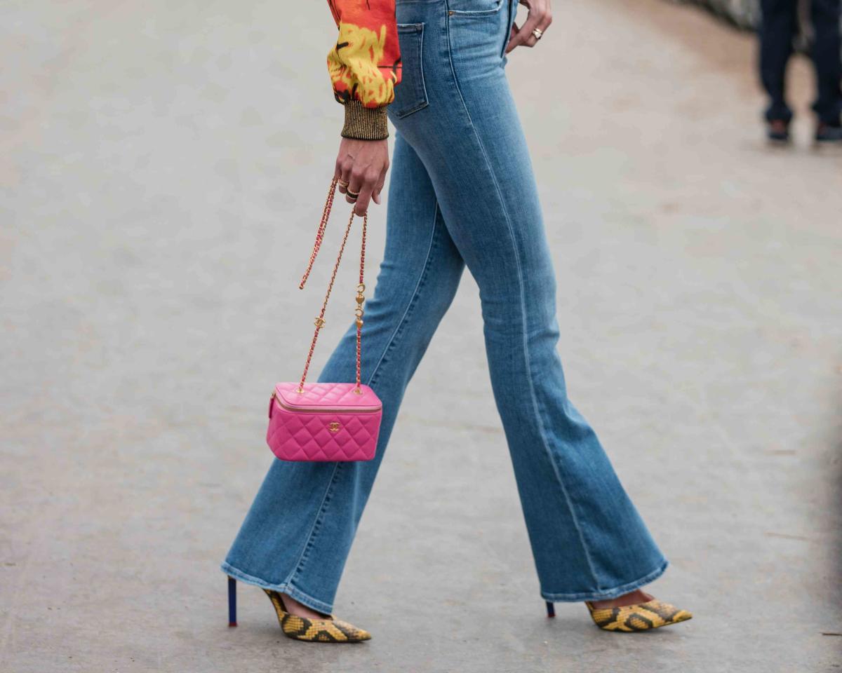 13 Trendy Bootcut Jeans Outfits for Spring