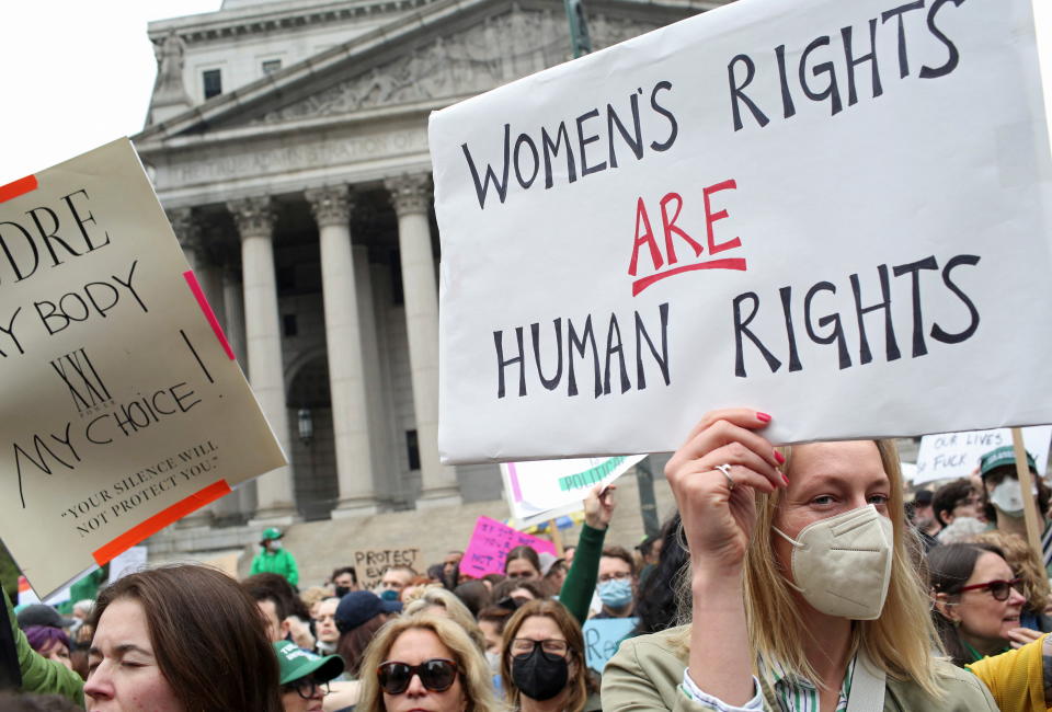 People protest after the leak of a draft majority opinion written by Justice Samuel Alito, preparing for a majority of the court to overturn the landmark Roe v. Wade abortion rights decision later this year, in New York City, U.S., May 3, 2022.  REUTERS/Yana Paskova