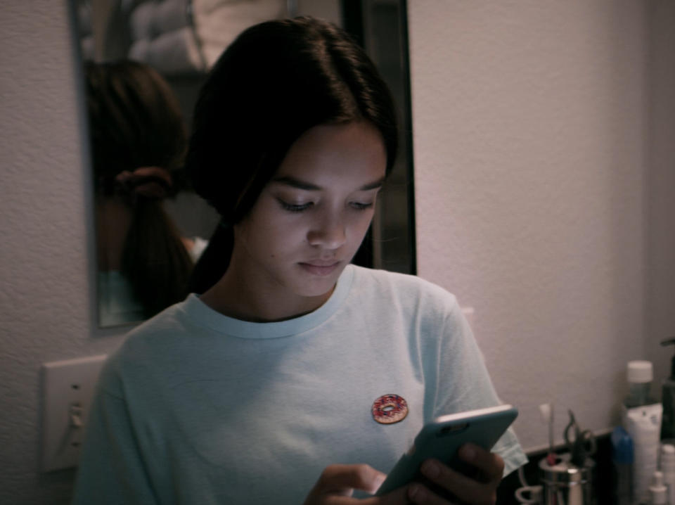 Sophia Hammons stars as Isla, a preteen who becomes obsessed with InstagramNetflix