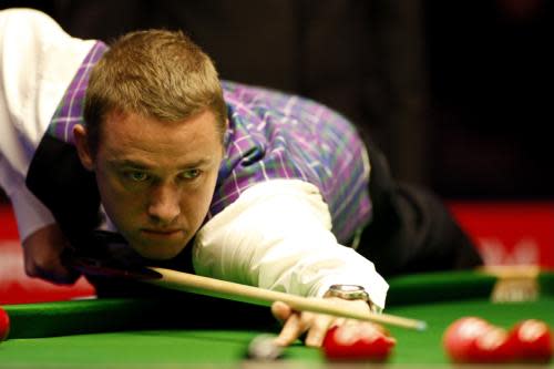 Stephen Hendry in action